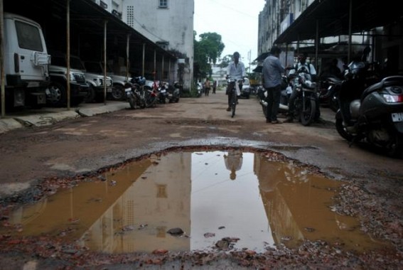Roads across the state paralysed, yet no initiatives